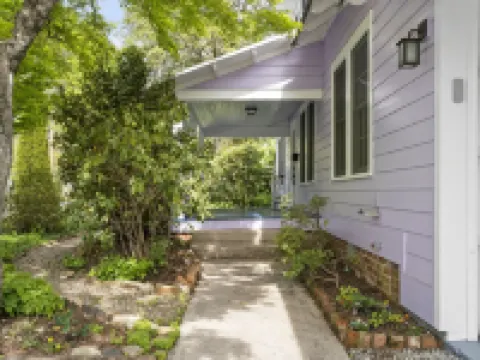 Walk to Downtown Brevard  Pets Welcome Large Fenced Yard Porches Biking Hiking Hotels in Brevard