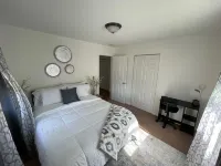 Charming Ranch in Quiet Neighborhood Hotels in Springfield Township