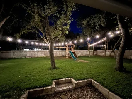 Cozy Modern 3 Bed 2 Bath Home - Round Rock / Austin Отели рядом с достопримечательностью «Round Rock Sports Center»