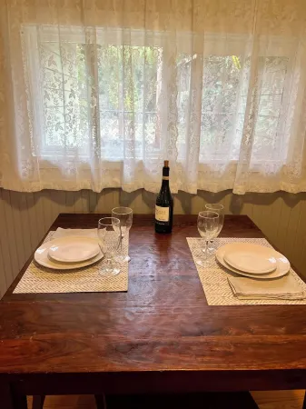 Charming 2-bedroom cottage in the heart of Salem