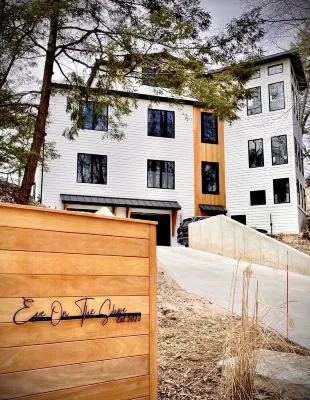 *NEW LISTING* Brand new, luxury, beachfront dream home Hotel a White River Township