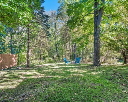 New King Bed! Firepit and Near CLE, BW, Metroparks Ξενοδοχεία στην πόλη Berea