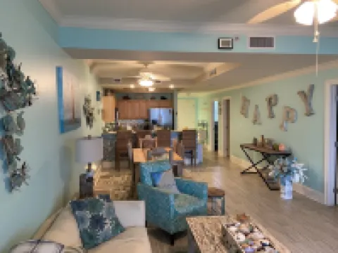 Family Friendly Beautiful Beach Front Unit!