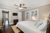 Newly Remodeled 3BR in Town · Cherry Street