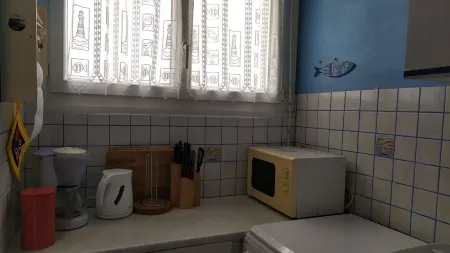 Lovely seafront apartment close to shops and casino Отели в г. Ле Трепор