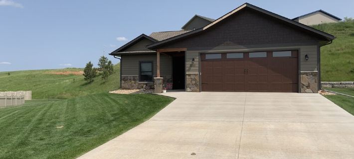 Cozy Spearfish Home - Hot Tub, Fire Pit, & Dream Kitchen - Near Black Hills! スピアフィッシュのホテル