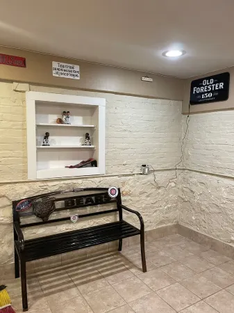 Woodlawn Oasis...10 Minutes to Dining & Downtown Отели рядом с достопримечательностью «Музей науки и промышленности»