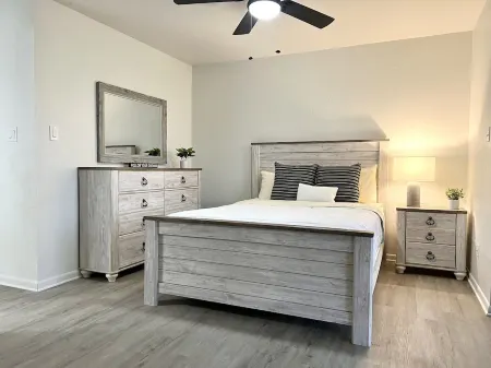 Golf Course View Newly Remodeled Townhome