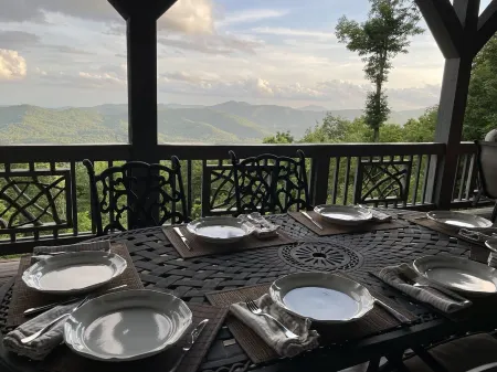 Wilstone Lodge-Pool&Lake Access-Secluded Bliss-Walk to Waterfalls