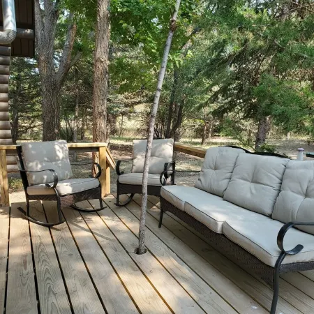 Glendo Log Home Close to Lake