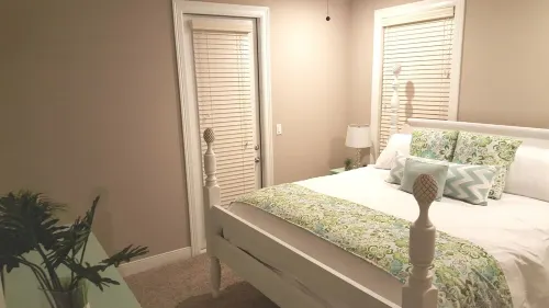 🌟Lakeside Getaway Luxury Waters Condo @HSB Resort Near Yacht Club Pool HotTub🌟