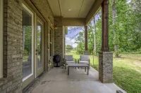 4500 sq ft. Cozy/Luxe Mountain style retreat in South CLT- 2 King Masters! Weddington住宿飯店