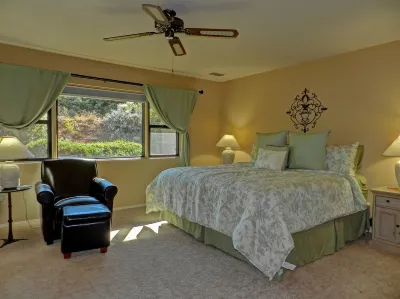 Amazing 1800SF Sedona Townhome - in Village of Oak Creek