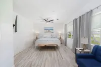 Splash & Explore - Private Pools