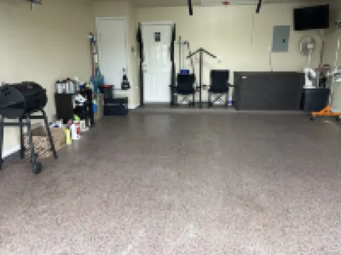 The Corner Spot with a hot tub!!