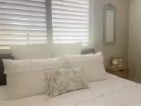 Stylish 2 Bedroom Guesthouse