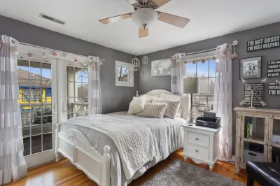 5 Bedroom Luxury Home In Heart of Beachwalk Resort Hotels near Old Lighthouse Museum