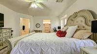 Beautiful home. Perfect for traveling business guests and families. Hotels near Powerhouse Visitor Center