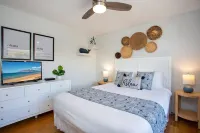 Modern Kihei Resort 2 Bedroom, 2 Bath Condo with AC - Steps to the Beach