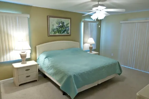 Adagio Villa. Heated pool, huge lanai, gulf canal, kayaks, bikes, 2 living rooms