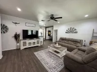 Burleson Farmhouse 3-bedroom house