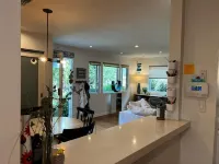 Ideal location, Minutes to Beach & Abbott Kinney, lots of parking - 3-Star