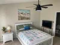 Quiet Island Hideaway with private beach access/pool, near shops and food.