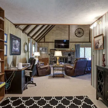 Great lake views, super fast WiFi, Lake/Dock access Отели в г. Джонсон