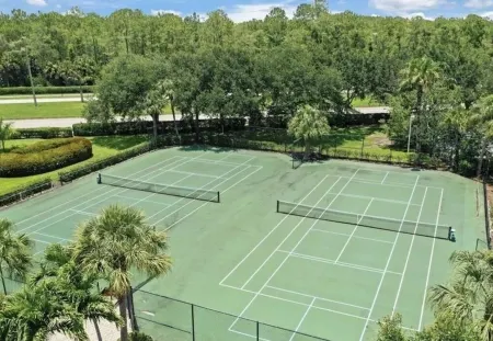 Naples Condo-Instant Book!  Modern Living + Golf Courses Near Fifth Ave & Marco