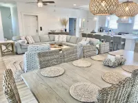☀️☀️ Custom Beach Home - Optional heated pool. Elevator + large pool & backyard 🏖🏖