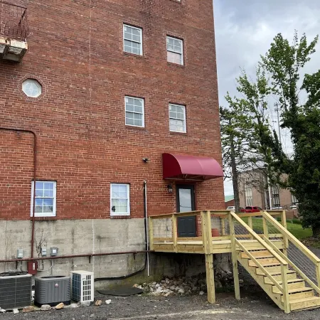 Unique downtown stay in historical building just minutes to Luray Caverns