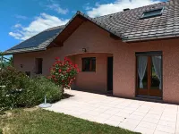 Nice and quiet house for 6 people Hotel in zona Musee des Charmettes