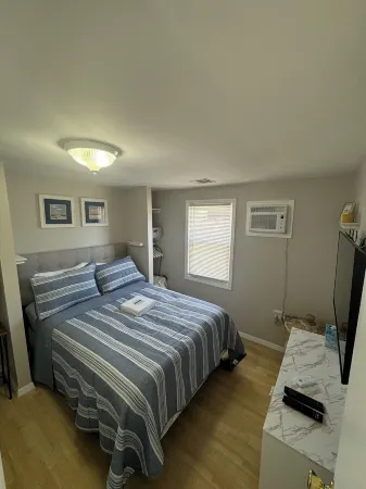 Single Family Home-Bay2BeachBeautiful Sunrise on the Beach & Sunsets on the Bay