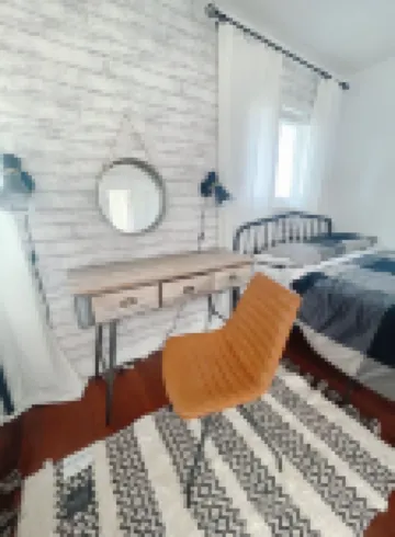 A Cozy Guesthouse in Central O.C.