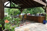 The Bunkhouse at Woodland Escape. Paradise meets countryside with pool & hot tub