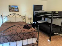 Slickrock Shangri-La - Sleeps 8! Pet/bike friendly. Hotels in Moab South Valley