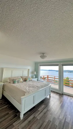 Modern Home, Amazing Beach View Отели в г. Юниверсити Плейс