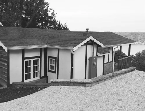 Cabin No. 7 @ The Old Swiss Village - Lake Front!