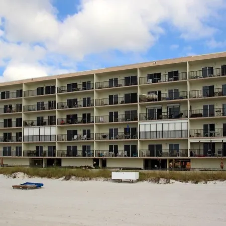 BEACH FRONT CONDO MADEIRA BEACH 2nd FLOOR AWESOME VIEW AND LOCATION