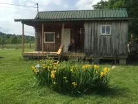 Iona Cabin: Your Cozy Retreat for Hunting, Off-Roading, and Relaxation