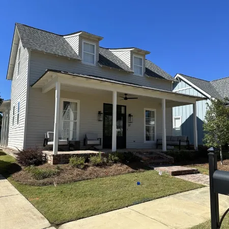 Top Rated home in Starkvegas for a game day experience!! 3 Min from campus!