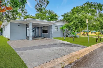Newly Updated Modern 1-Bedroom Private Guesthouse