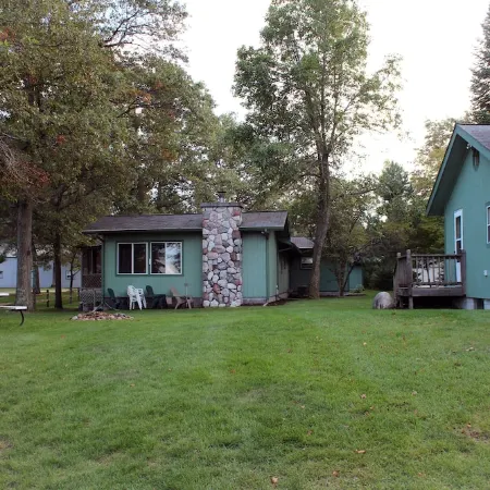Beautiful Cabin On Upper Hay Lake
