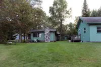 Beautiful Cabin On Upper Hay Lake Hotels in Jenkins Township