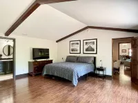 Your Private Clubhouse with Golf Simulator and Pool