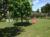 Holiday flat of the size of 45 m² on a large estate with pool close to Arles