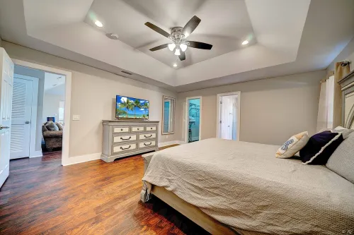 Sunshine Stay! 3bed/2bath home with POOL & GAME ROOM! Sleeps 10