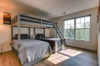 Spacious Riverview Escape: Just Half Mile to Harpers Ferry National Park Center