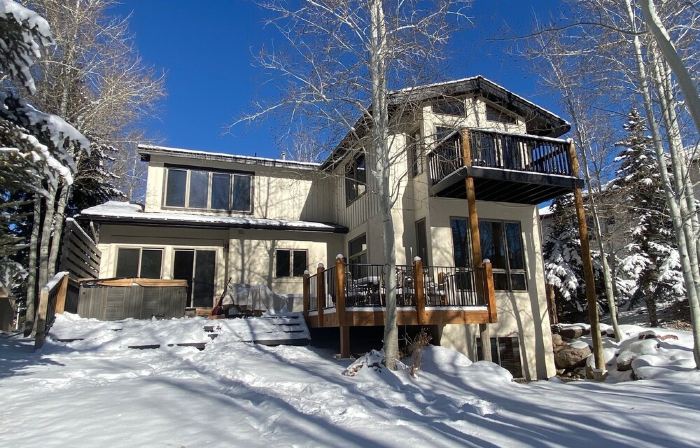 Private Hot tub/Fire Table on Large Deck overlooking Eagle River! Fly-fishing!