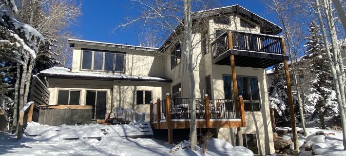 Private Hot tub/Fire Table on Large Deck overlooking Eagle River! Fly-fishing! Hotéis em Edwards